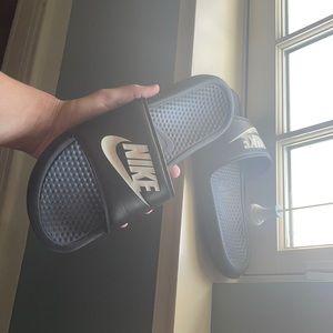 Black and white Nike slides! Size 9!